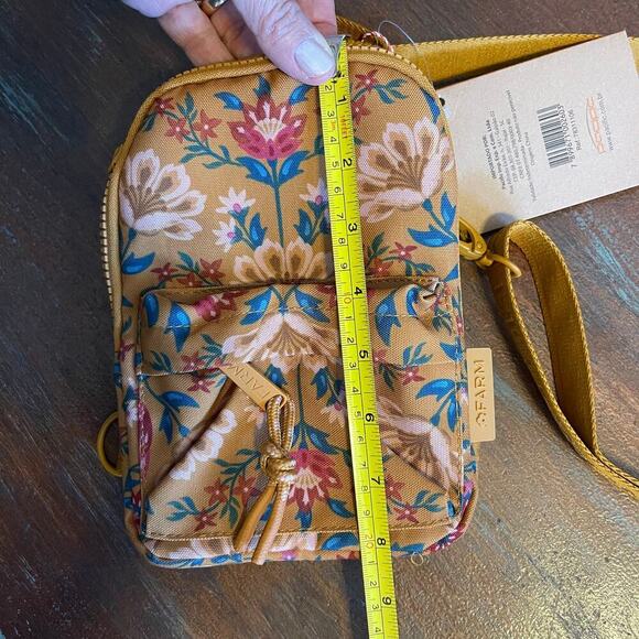 FARM Women's Mini Floral Backpack Crossbody NWT Bag - Picture 10 of 12